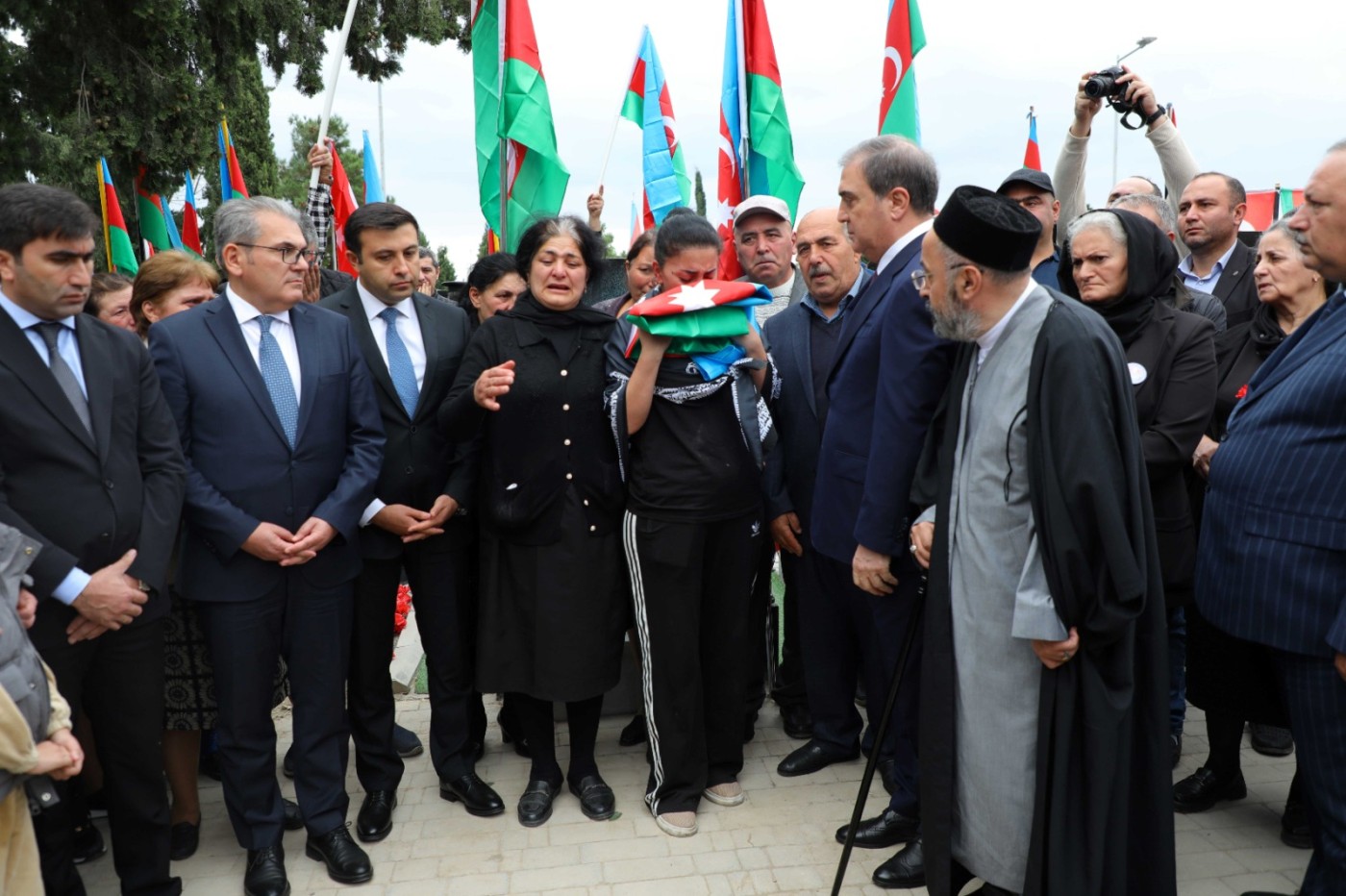 Vaqif Alıyevin qalıqları Gəncədə dəfn edildi - FOTOLAR